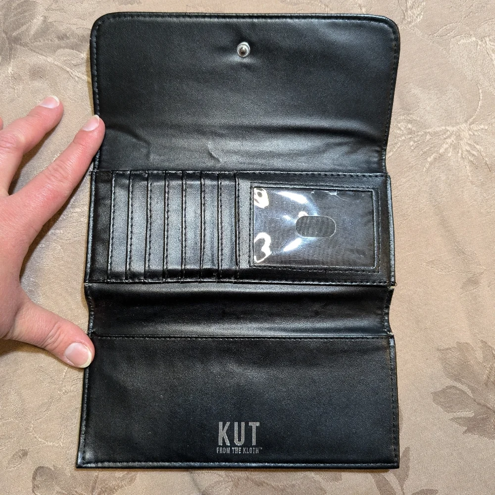Kut from the Kloth classic wallet